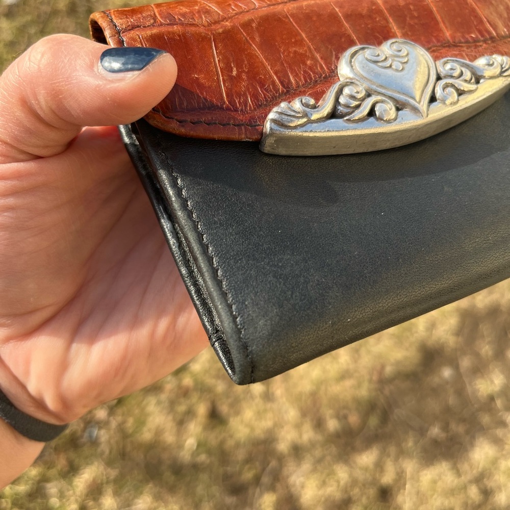 Brighton Wallet - Picture 2 of 8